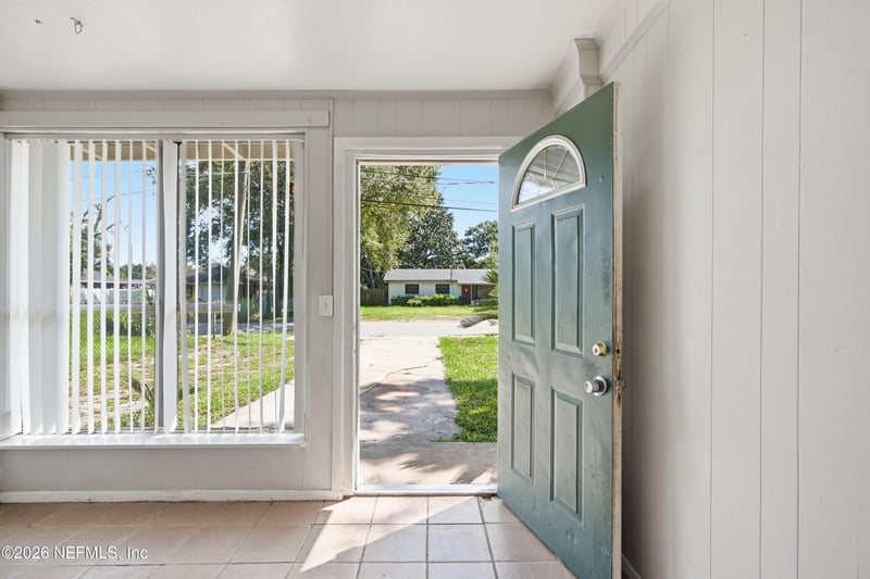 1818 Sunrise Dr, Jacksonville, FL 32246