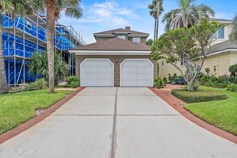 1819 Ocean Dr S, Jacksonville Beach, FL 32250