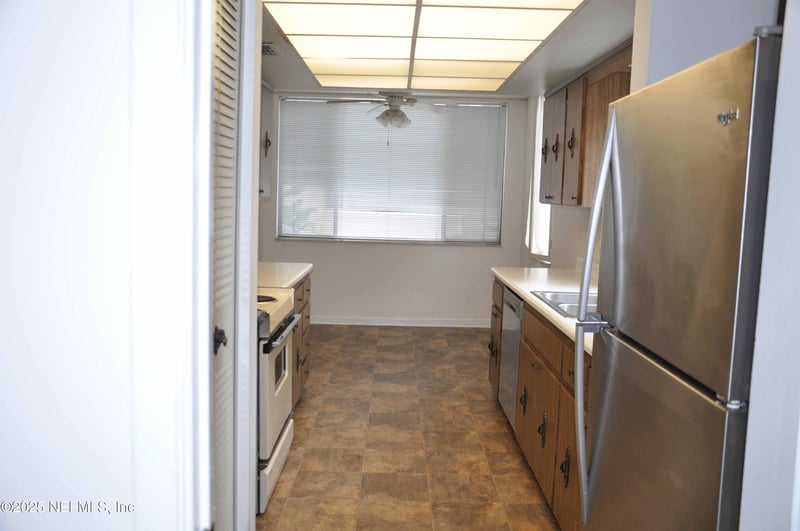 1820 Sevilla Blvd #211, Atlantic Beach, FL 32233