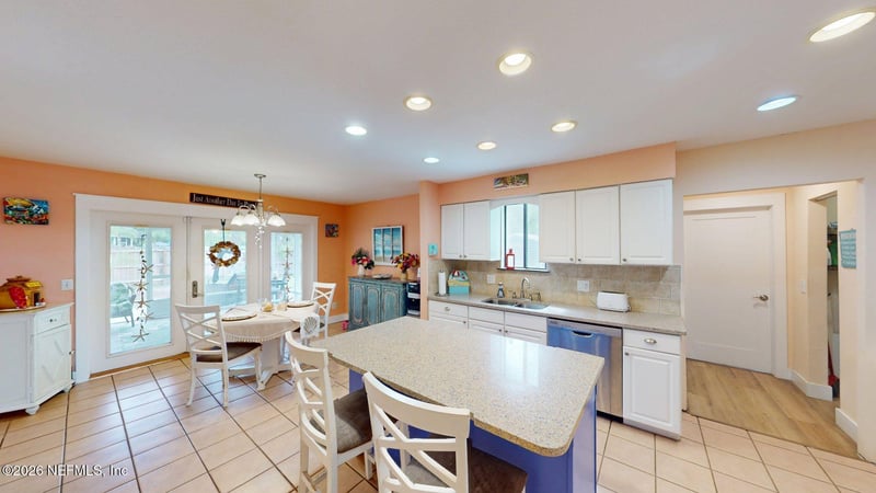 1821 Leeward Ln, Neptune Beach, FL 32266