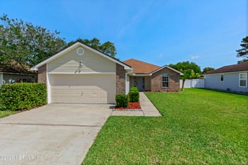 1825 Willesdon Dr W, Jacksonville, FL 32246