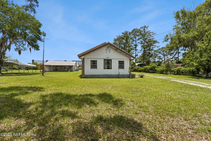 1826 Faye Rd, Jacksonville, FL 32218