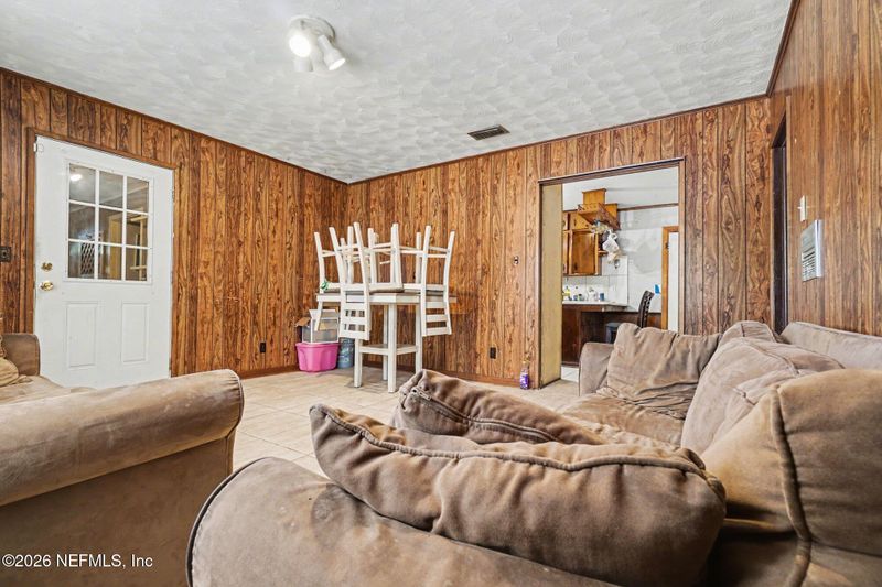 1826 Leon Rd, Jacksonville, FL 32246