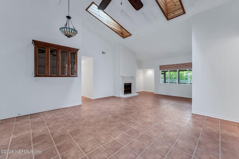 1826 Tierra Verde Dr, Atlantic Beach, FL 32233