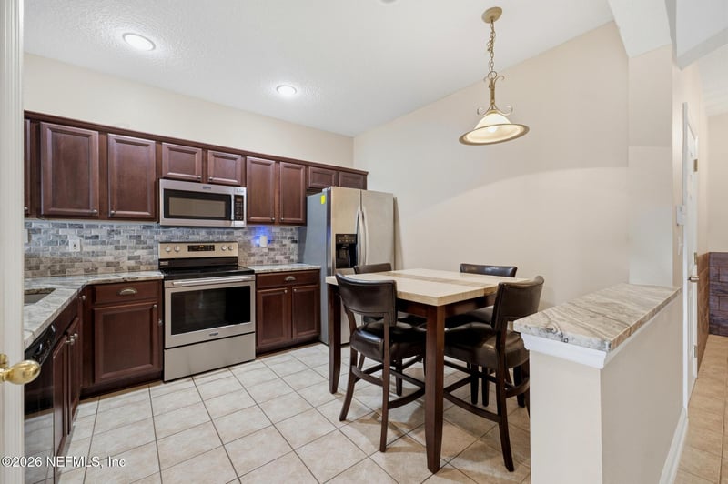 1827 Biscayne Bay Cir, Jacksonville, FL 32218
