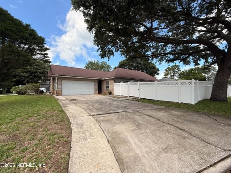 1829 Ashmore Green Dr, Jacksonville, FL 32246
