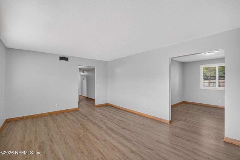 1834 Memory Ln, Jacksonville, FL 32210