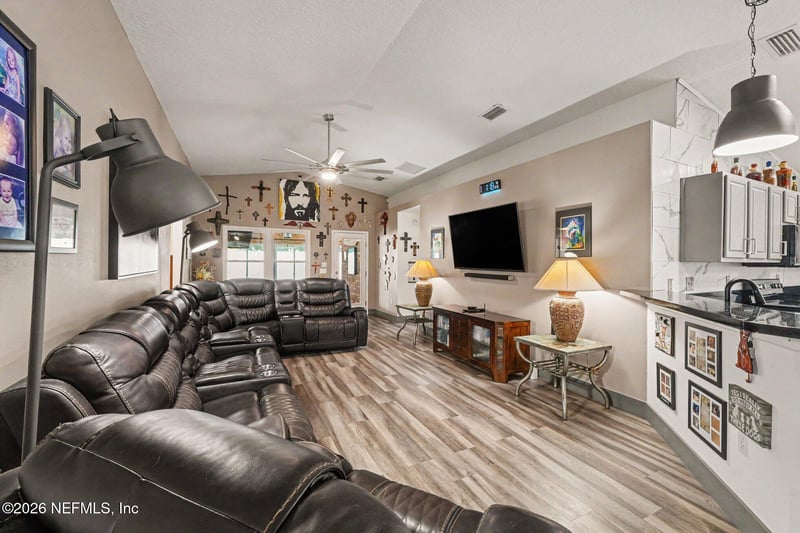 1838 Creekview Dr, Green Cove Springs, FL 32043