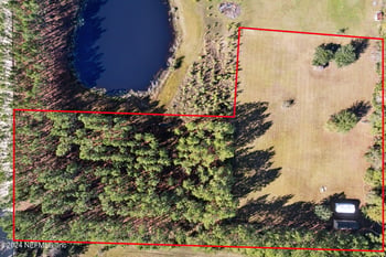 18401 Broken Arrow Rd, Hilliard, FL 32046