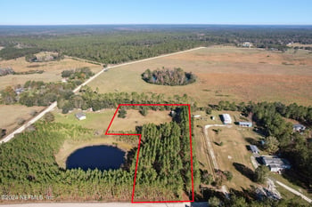 18401 Broken Arrow Rd, Hilliard, FL 32046