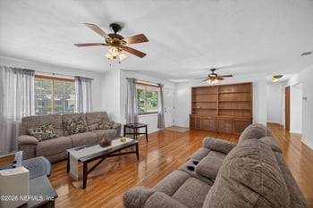 1847 Grove Park Dr, Orange Park, FL 32073