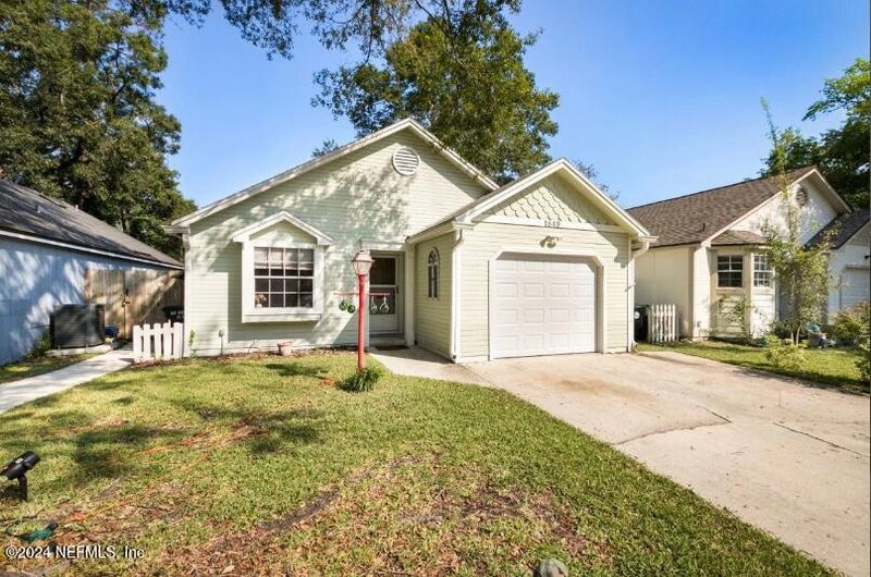 1849 Alberta Ct N, Middleburg, FL 32068