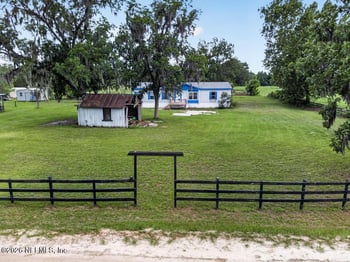 18494 Broken Arrow Rd, Hilliard, FL 32046