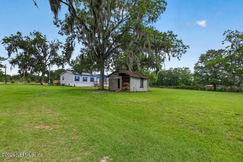 18494 Broken Arrow Rd, Hilliard, FL 32046