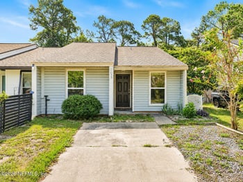 1855 Oak Water Dr, Jacksonville, FL 32225