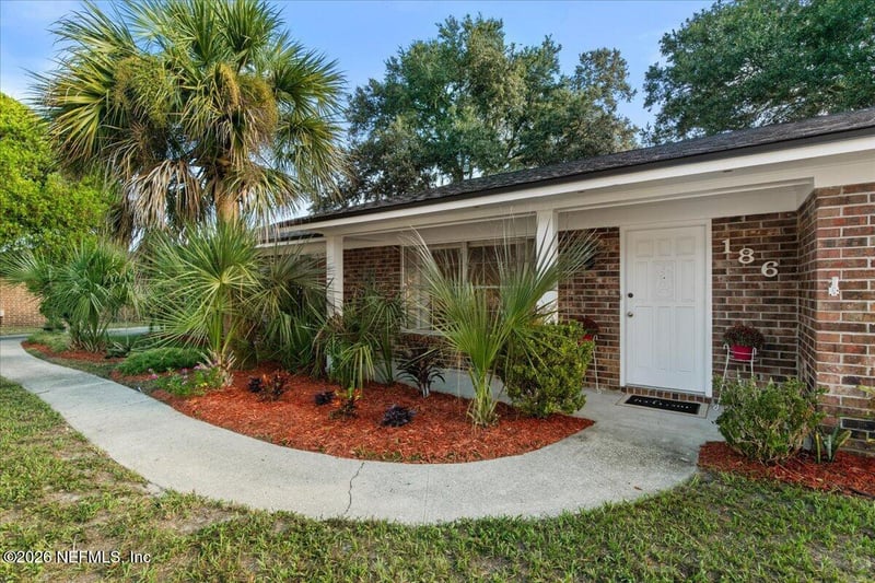 186 Foxridge Rd, Orange Park, FL 32065