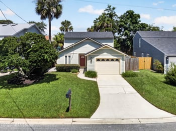 186 Pine St, Atlantic Beach, FL 32233