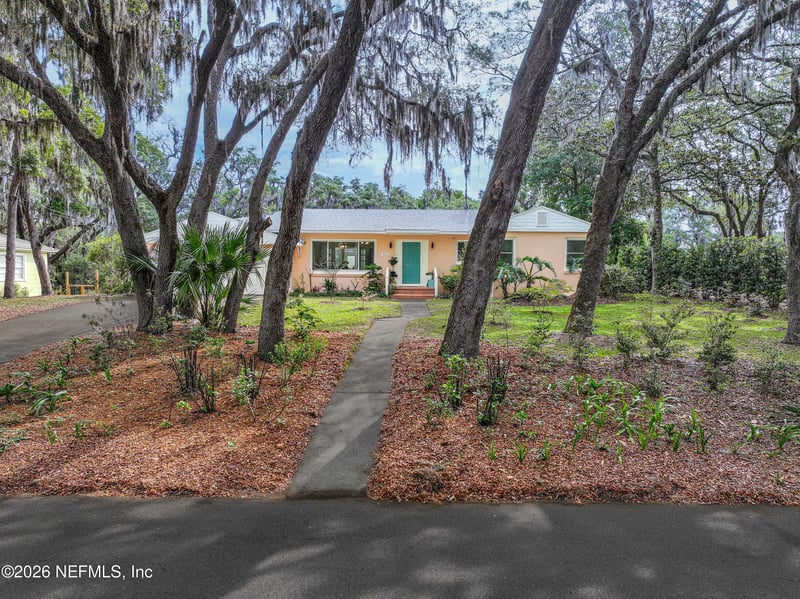 1860 Highland Dr, Fernandina Beach, FL 32034