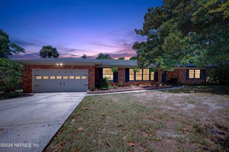 1860 Sunnymeade Dr, Jacksonville, FL 32211