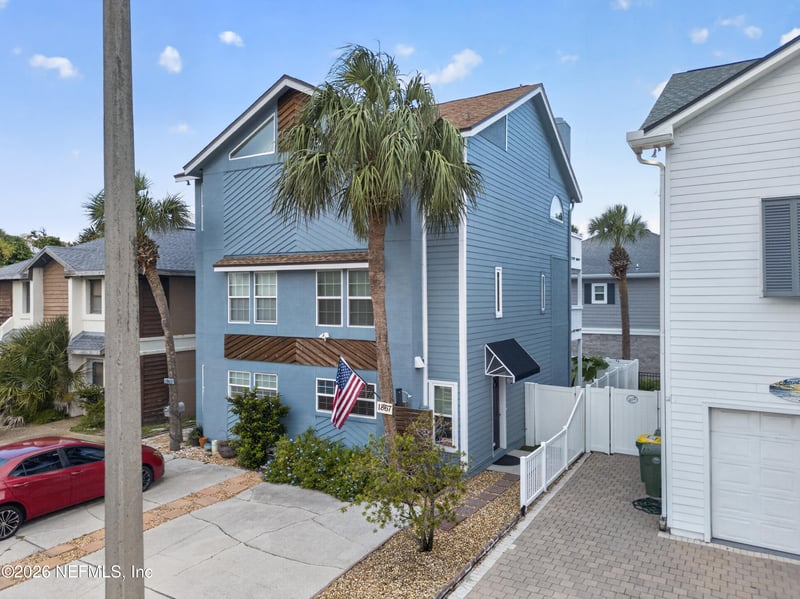 1867 S 2nd St S, Jacksonville Beach, FL 32250