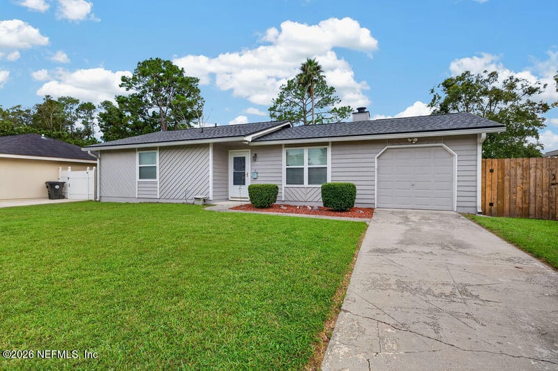 1870 Shannon Lake Dr, Middleburg, FL 32068
