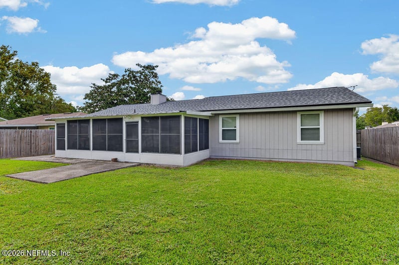 1870 Shannon Lake Dr, Middleburg, FL 32068