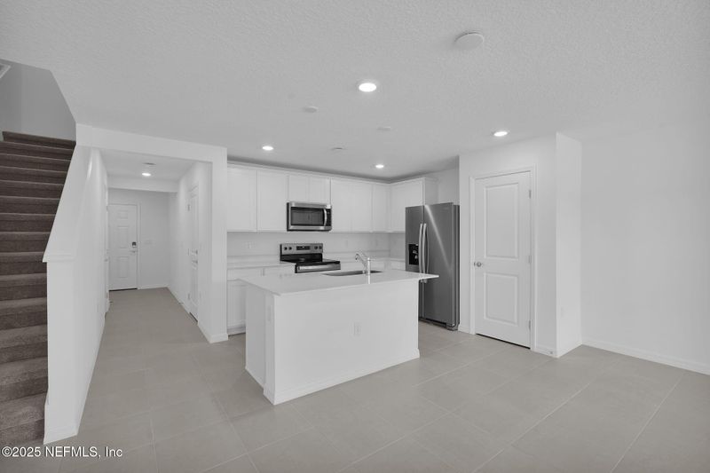 1872 Normandy Pines Ln, Jacksonville, FL 32221