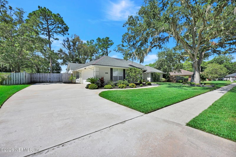 1875 Plantation Oaks Dr, Jacksonville, FL 32223