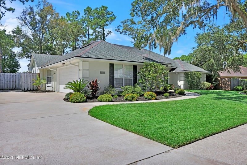 1875 Plantation Oaks Dr, Jacksonville, FL 32223