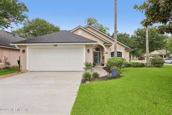 1876 Lake Forest Ln, Fleming Island, FL 32003