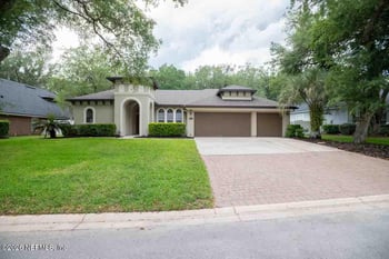 1876 Oakchime Dr, Orange Park, FL 32065
