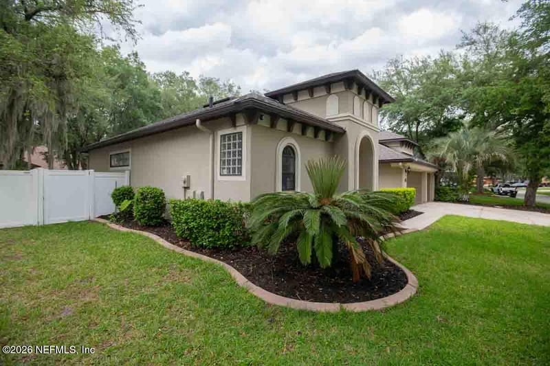 1876 Oakchime Dr, Orange Park, FL 32065