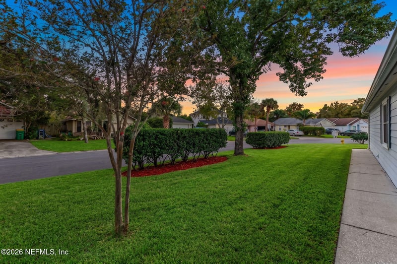 1897 Ocean Pond Dr, Jacksonville Beach, FL 32250