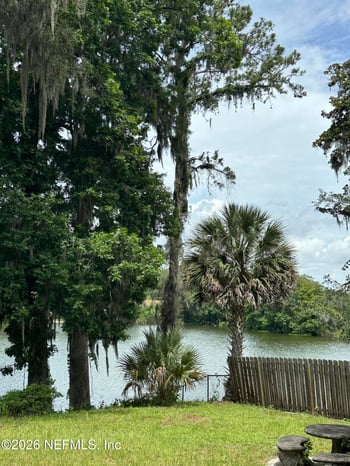 1900 E Holly Oaks Lake Rd E, Jacksonville, FL 32225