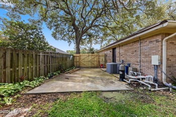1911 St Marys Ct, Jacksonville, FL 32223