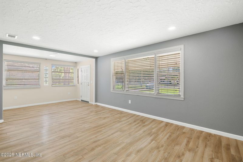 1916 Anniston Rd, Jacksonville, FL 32246