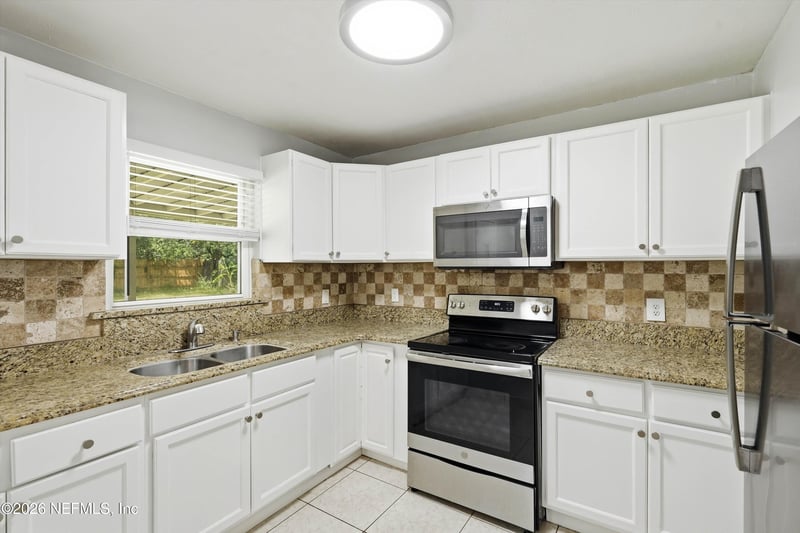 1932 Kusaie Dr, Jacksonville, FL 32246