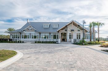 194 Merchant Ave, St Johns, FL 32259