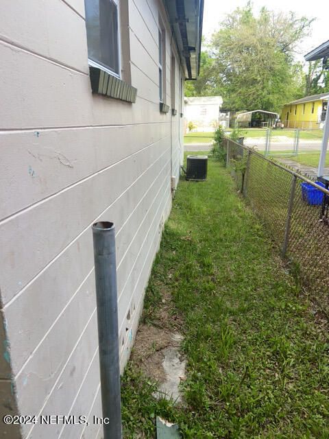 1942 W 11th St, Jacksonville, FL 32209