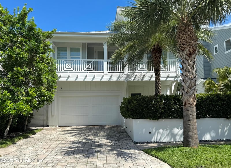 195 15th St, Atlantic Beach, FL 32233