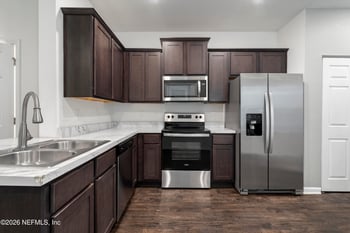 195 Scotch Pebble Dr, St Johns, FL 32259