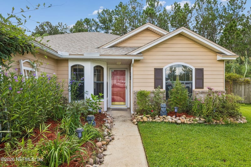 1963 Hunters Trace Cir, Middleburg, FL 32068