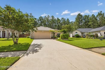 1963 Hunters Trace Cir, Middleburg, FL 32068
