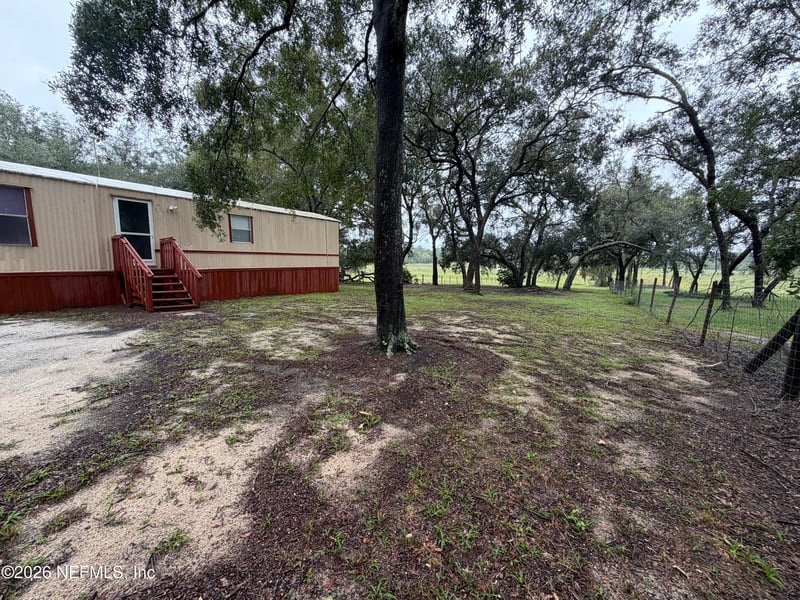 199 Lakeview Dr, Melrose, FL 32666
