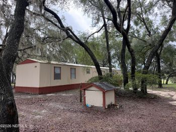 199 Lakeview Dr, Melrose, FL 32666