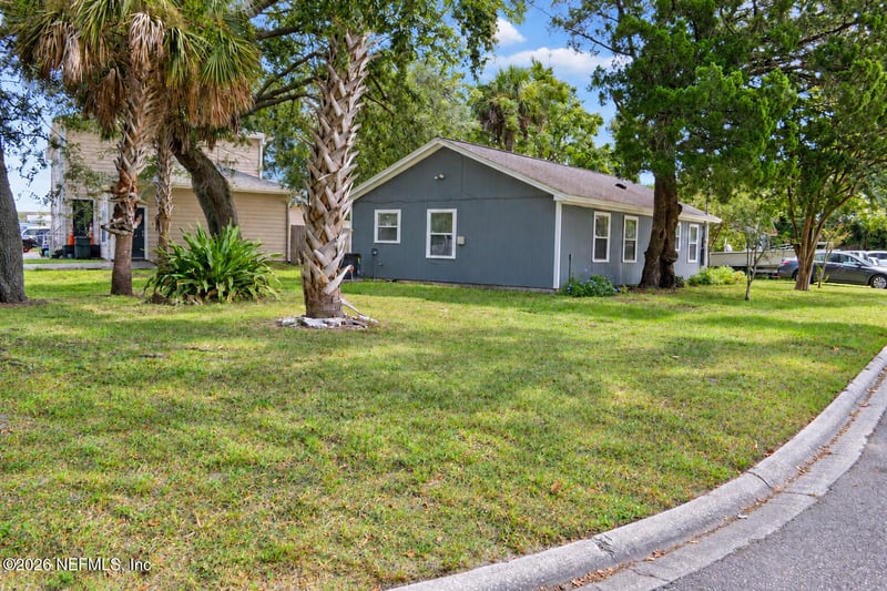 199 Main St, Atlantic Beach, FL 32233