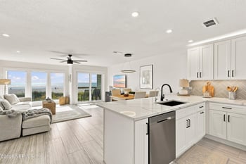2 10th St #4, St Augustine Beach, FL 32080