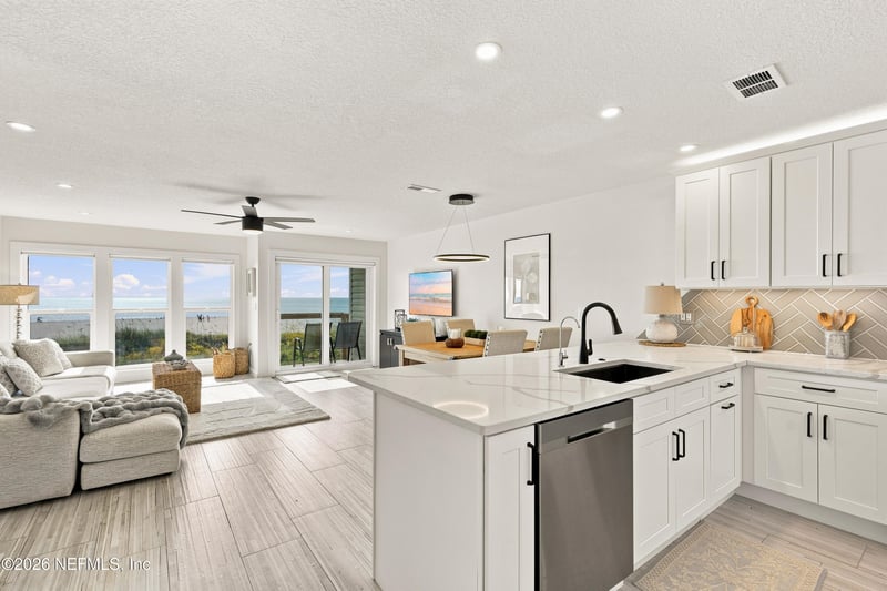 2 10th St #4, St Augustine Beach, FL 32080
