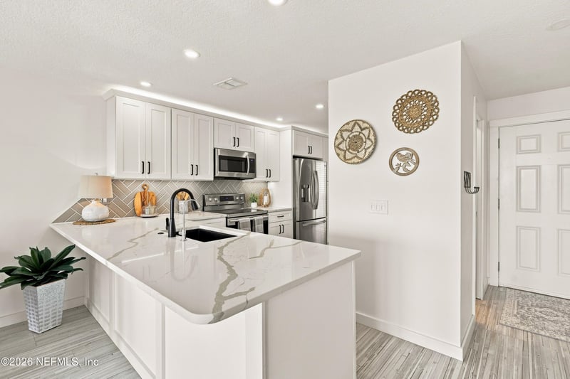 2 10th St #4, St Augustine Beach, FL 32080