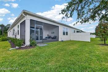 2 Huxley Ave, Palm Coast, FL 32164